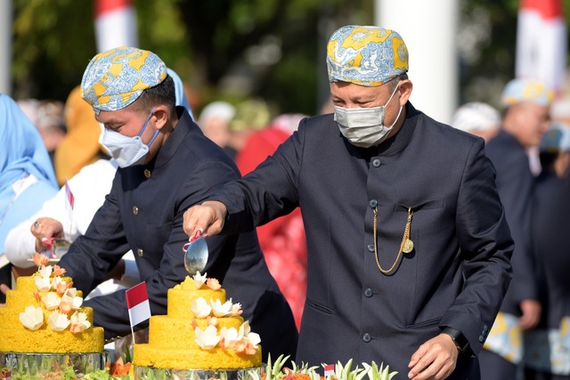 Tumpeng 77 Wujud Syukur Prestasi Jawa Barat