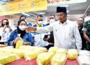 Uu Ruzhanul Kunjungi Pasar Pelita Sukabumi