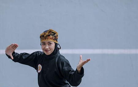 Annisa Shakira Peraih Medali Emas O2SN 2022 Pencak Silat