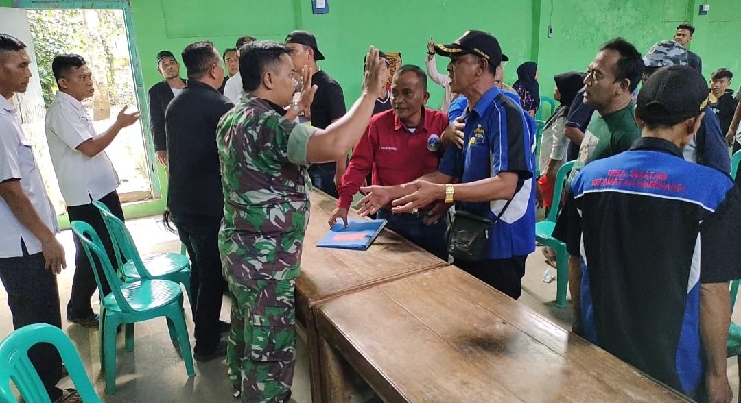 Audiensi di Desa Sukatani Cianjur Berujung Ricuh