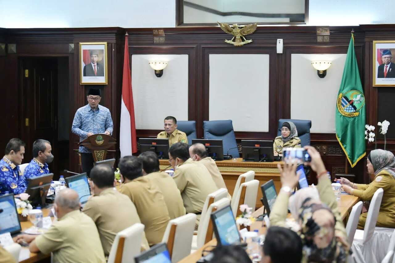 Jabar Hibahkan Sistem Manajemen ASN kepada Pemkab Batang dan Kepulauan Meranti