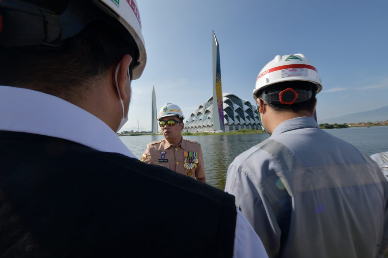 Masjid Raya Al-Jabbar Tak Lama Lagi Rampung 3 Masjid Raya Al-Jabbar Tak Lama Lagi Rampung