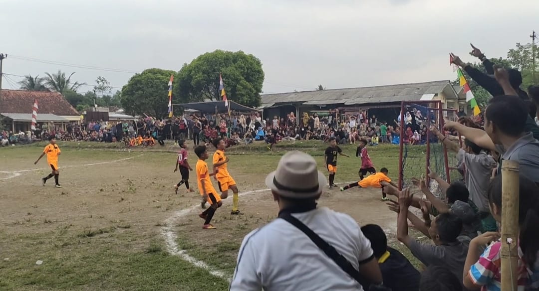 Pemuda Taman Albar Buka Turnamen Sepak Bola U-13 dan 16