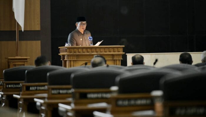 Ridwan Kamil Sampaikan Nota Pengantar Raperda Perubahan APBD 2022