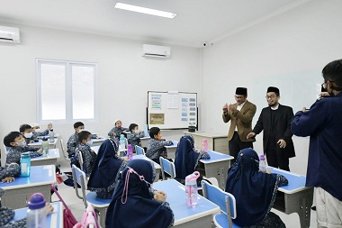 Kang Emil dan Zulkifli Resmikan Sekolah Agama (AIIS)