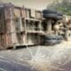 Truk Tangki BBM Tabrak Warung, 3 Orang Tewas