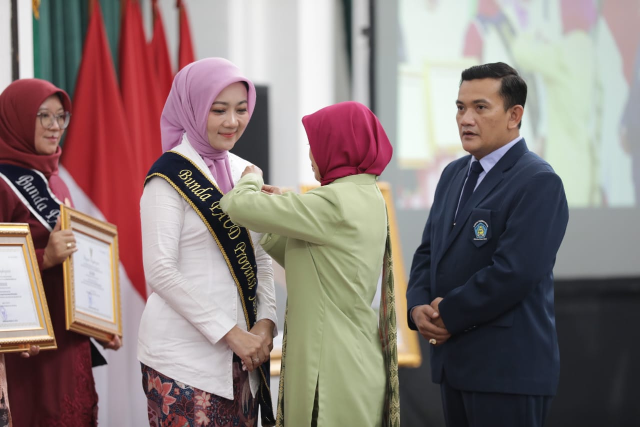 Atalia Raih Wiyata Dharma Madya dari Kemendikbudristek