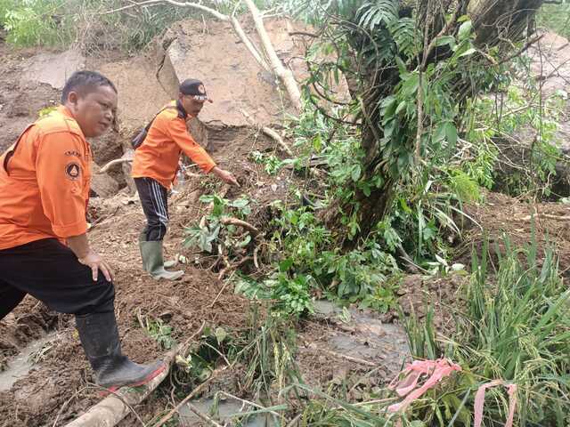 Bocah di Cidaun Cianjur Tewas Tertimbun Longsor