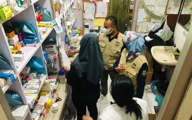 Dinkes Bandung Barat Monitoring EG di Apotek