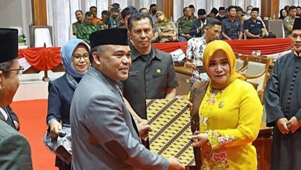 Evi Riyanti Resmi Menjadi Anggota DPRD Kabupaten Bandung