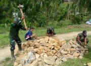 Satgas Pamtas Yon Armed 5/105 Tarik/PG Beton Jalan Desa