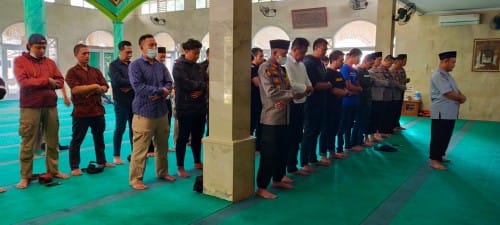 Tragedi Kanjuruhan, Polres Cimahi Gelar Shalat Ghaib