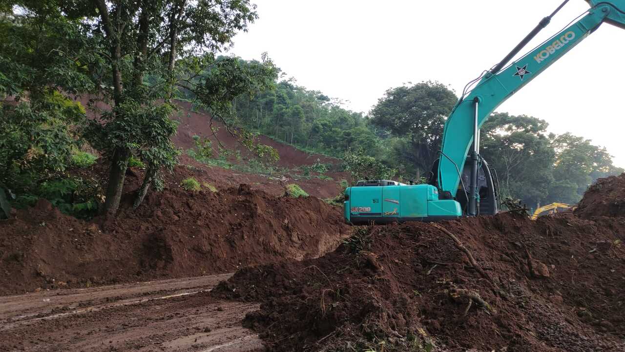 Jalan Cipanas – Cianjur Mulai Diberlakukan Tutup Buka