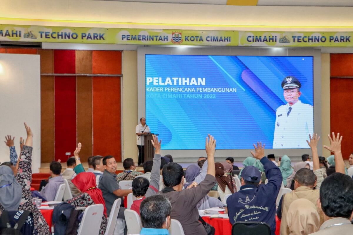 Kader Perencanaan Pembangunan Kota Cimahi Dilatih