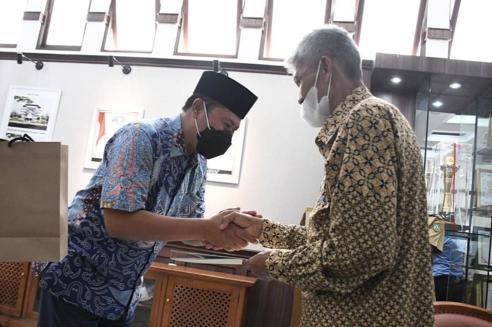 Walikota Sukabumi Lepas 13 ASN Purna Bakti