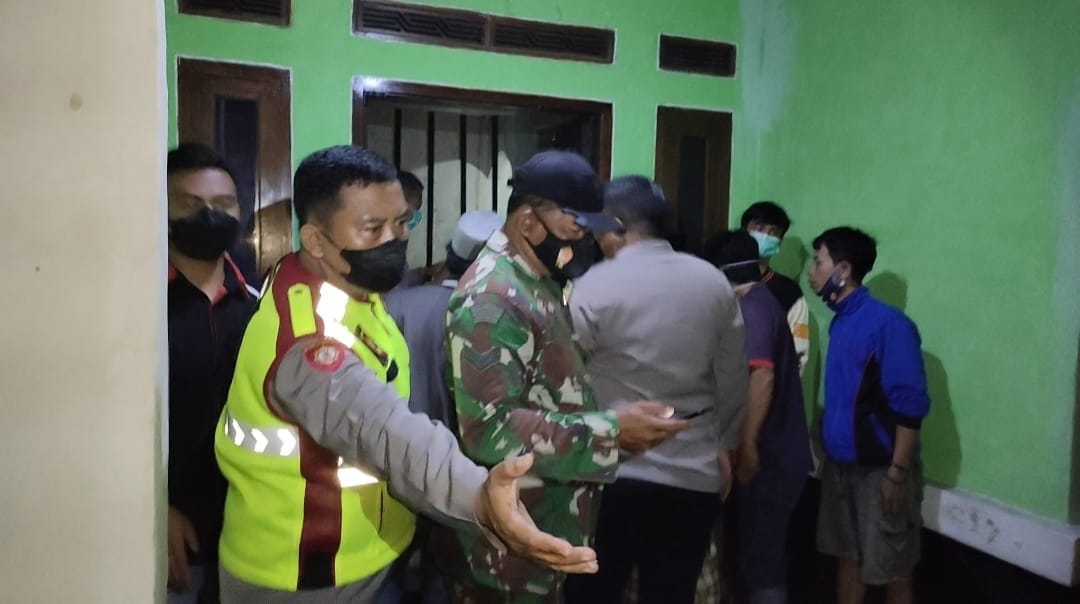 Warga Cianjur Ditemukan Membusuk di Dalam Rumah