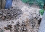 1 Rumah Warga Cikalong Kulon Cianjur Tertimpa Longsor