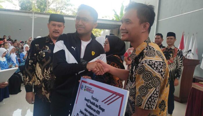 Insentif Guru di Bandung Barat Capai 9 Miliar