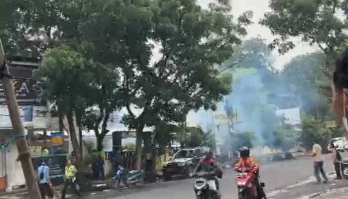 Bom Polsek Astananyar, 11 Orang Jadi Korban