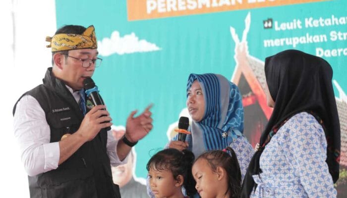 Emil Resmikan Leuit Juara di Kabupaten Karawang