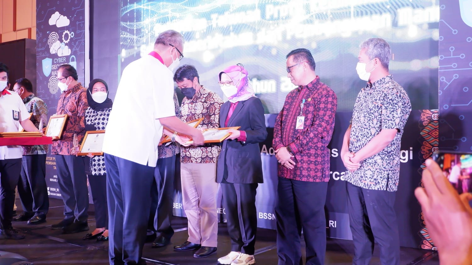 Jabar Terima Penghargaan Terbaik Keamanan Siber