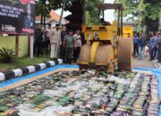 Ribuan Botol Minuman Keras di Kab Sukabumi Dimusnahkan