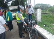 Tabrakan Truk Box vs Motor, Pemotor Luka Serius