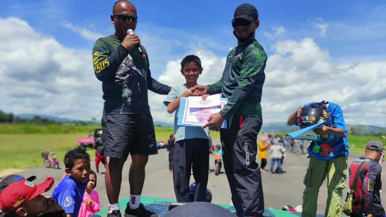 Demam Lato-lato di Batujajar Bandung Barat