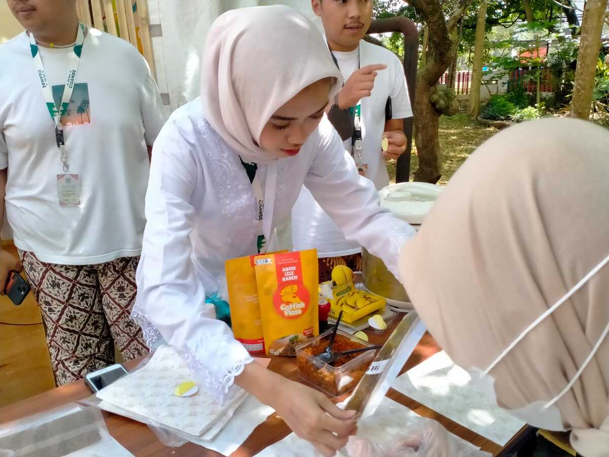 Desa Cisande Kab Sukabumi Kenalkan Abon Lele