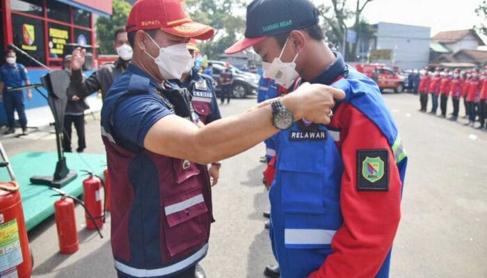 Disdamkar Kabupaten Bandung Mulai Lengkapi APD Personel