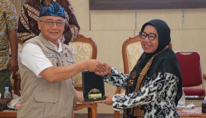 Iyos Somantri Terima FAO Kembangkan IFISH