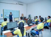 Kadisdik Jabar Meresmikan Kelas Industri SMKN 7 Bekasi