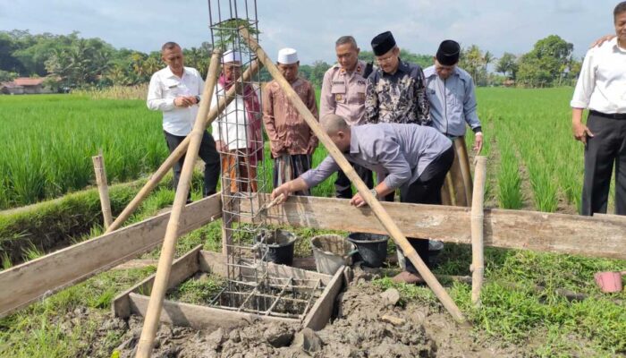 Peletakan Batu Pertama Asrama Putri Arridho