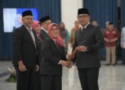 Ridwan Kamil Lantik 154 Kepsek dan 27 Pejabat Fungsional