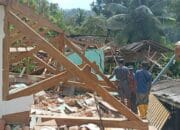 Tagana Pacitan Serahkan Bantuan Korban Tanah Longsor