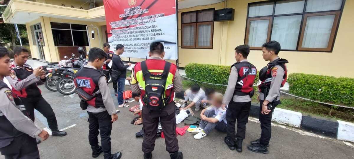 Diduga Bakal Tawuran, 8 Pelajar SMK Diciduk