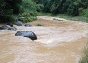 Pasangan Suami Istri di Cianjur Hanyut di Sungai