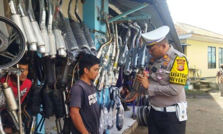 Polres Cimahi Buru Knalpot Bising di Wilayah KBB & Cimahi