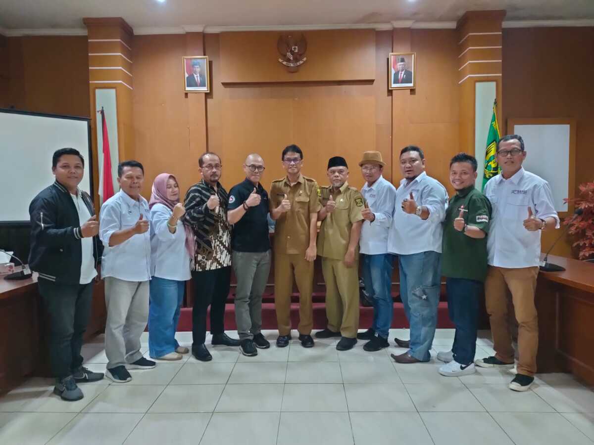 SMSI Sukabumi Raya Gelar Pertemuan dengan DKUKM 