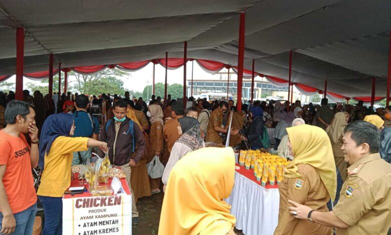 Bazar UMKM di Bandung Barat Diserbu Para ASN
