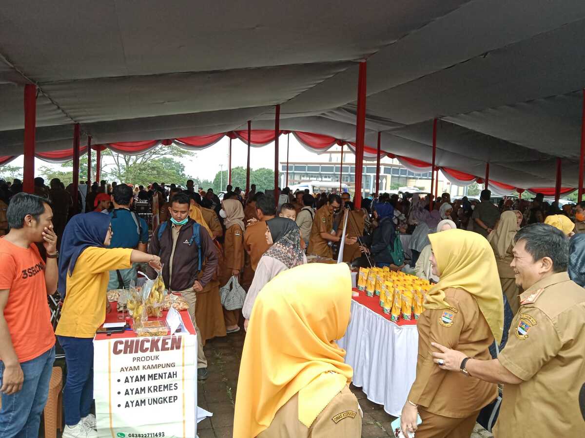 Bazar UMKM di Bandung Barat Diserbu Para ASN