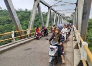 Jembatan Citarum Lama Masih Eksis untuk Ngabuburit