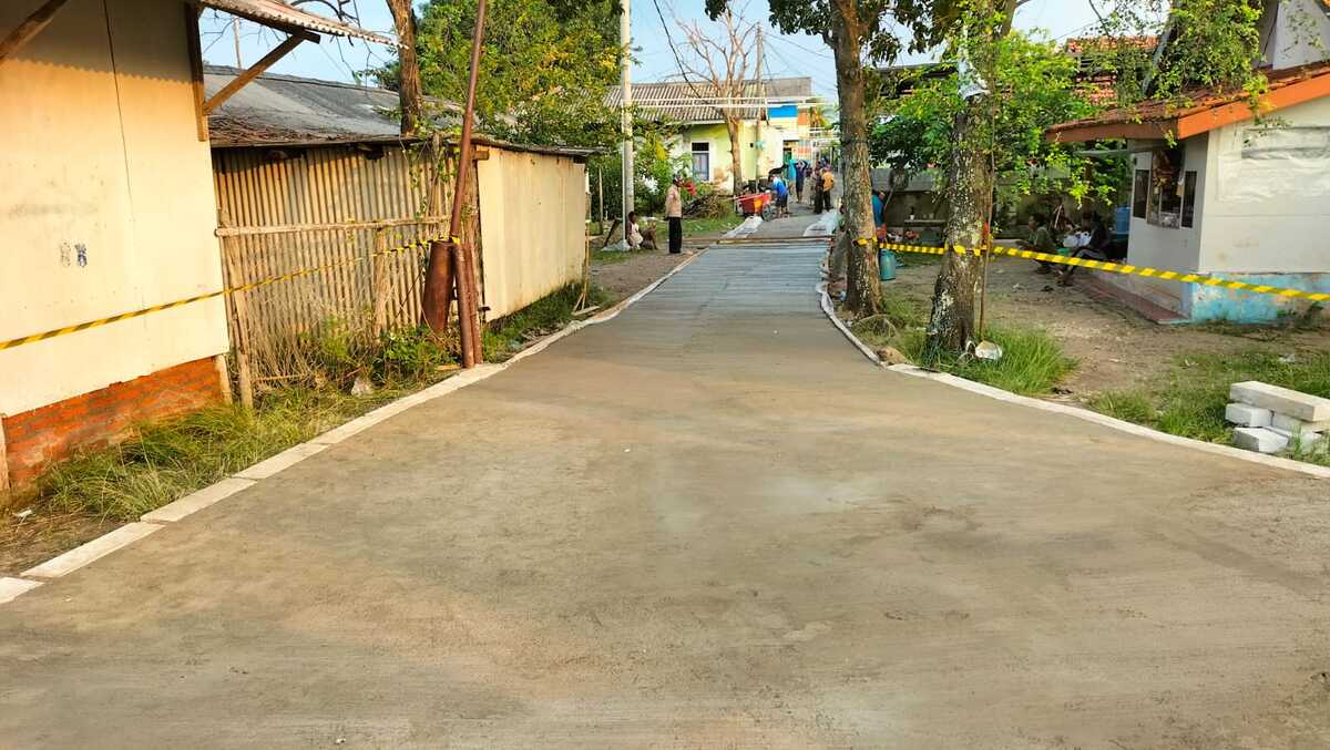 Obyek Wisata Bali 2 Bangun Jalan Rabat Beton