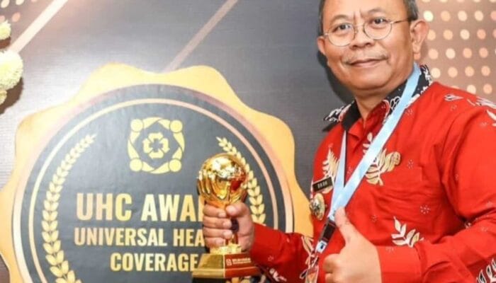 Pemerintah Daerah Kota Cimahi Meraih UHC Award