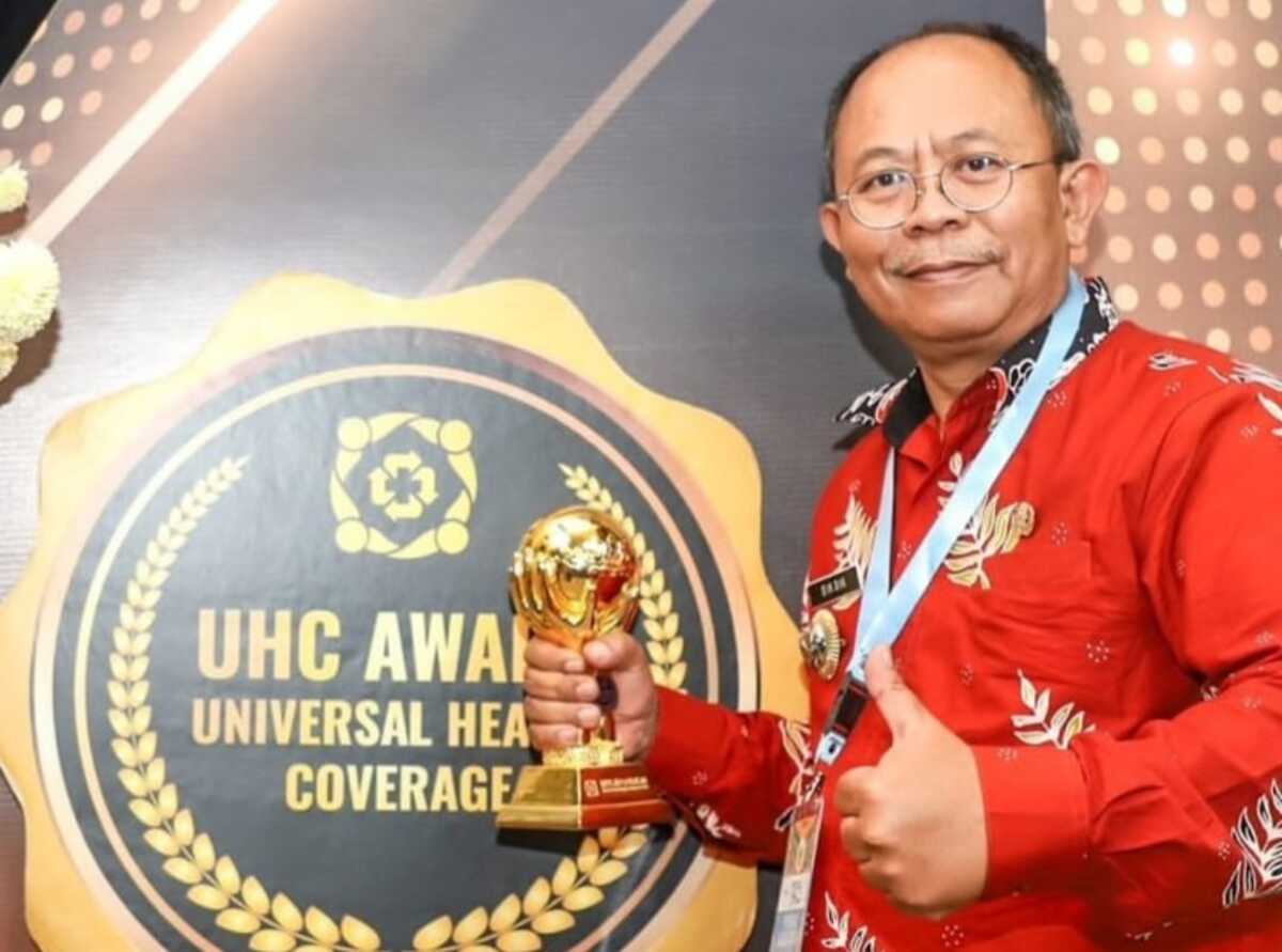 Pemerintah Daerah Kota Cimahi Meraih UHC Award