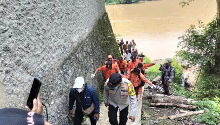 2 Korban Jatuh di Sungai Cibuni Ditemukan