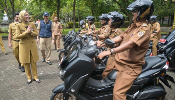 Ambu Anne Serahkan Bantuan 183 Sepeda Motor untuk Pemdes