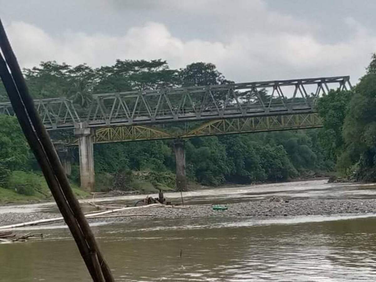 Ibu dan Anak Terjatuh di Jembatan Cibuni saat Selfie