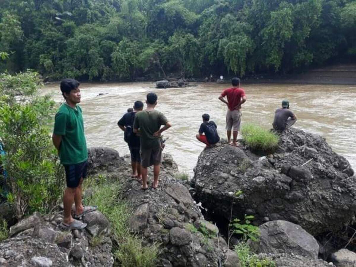 Ibu dan Anak Terjatuh di Jembatan Cibuni saat Selfie