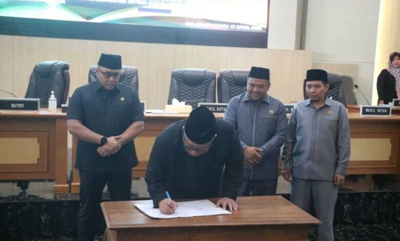 Paripurna DPRD Kab Sukabumi, Bupati Sampaikan Ini